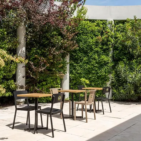 Sud Lattes Hotel