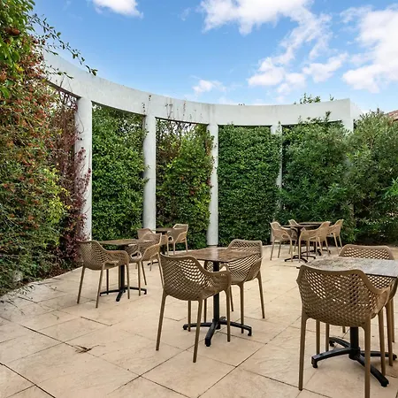 호텔 Sud Lattes 2*